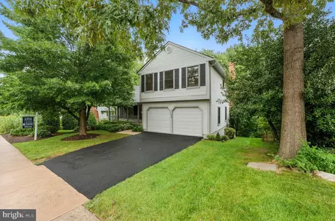 Exterior - 7359 Silver Pine Dr, Springfield, VA 22153 photo 10 of 10
