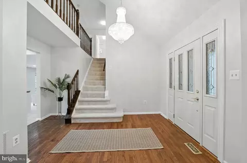Entry Way - 7359 Silver Pine Dr, Springfield, VA 22153 photo 2 of 5