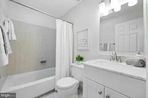Bath - 7359 Silver Pine Dr, Springfield, VA 22153 photo 4 of 5