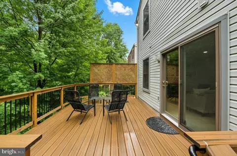 Exterior - 7359 Silver Pine Dr, Springfield, VA 22153 photo 4 of 10