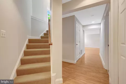 Entry Way - 1519 Pathfinder Ln, Mclean, VA 22101 photo 5 of 5