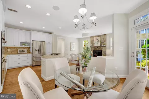 Dining - 1519 Pathfinder Ln, Mclean, VA 22101 photo 4 of 4