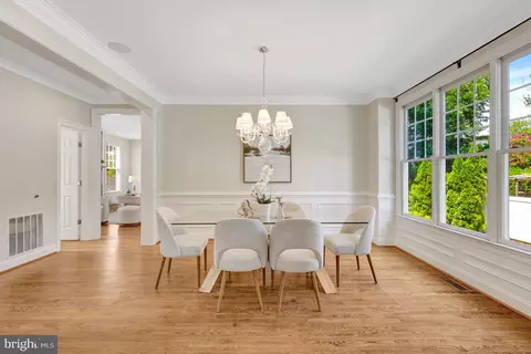 Dining - 1519 Pathfinder Ln, Mclean, VA 22101 photo 1 of 4