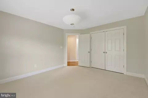 Bedroom - 1519 Pathfinder Ln, Mclean, VA 22101 photo 6 of 7