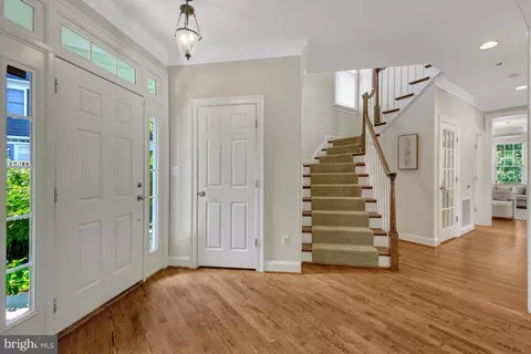 Entry Way - 1519 Pathfinder Ln, Mclean, VA 22101 photo 1 of 5