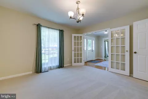 7007 Barnacle Pl, Burke, VA 22015 photo 9