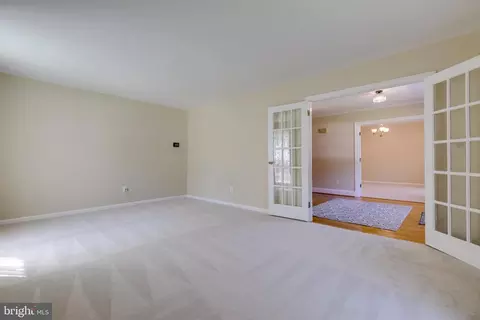 7007 Barnacle Pl, Burke, VA 22015 photo 7