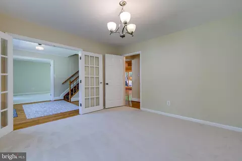 7007 Barnacle Pl, Burke, VA 22015 photo 8