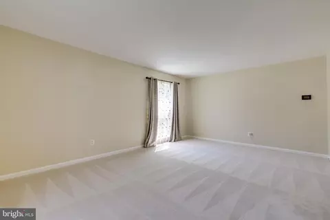 7007 Barnacle Pl, Burke, VA 22015 photo 6