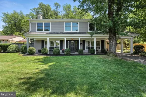 1725 Birch Rd, Mclean, VA 22101