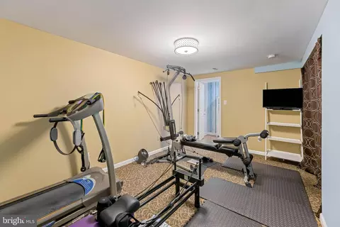 2411 Rosedown Dr, Reston, VA 20191 photo 23
