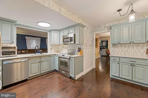2411 Rosedown Dr, Reston, VA 20191 photo 15