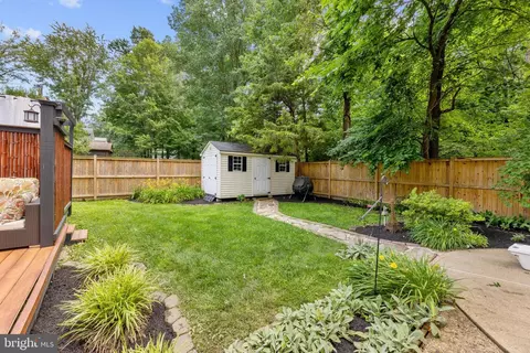 2411 Rosedown Dr, Reston, VA 20191 photo 3