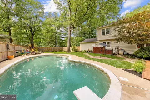2411 Rosedown Dr, Reston, VA 20191 photo 5