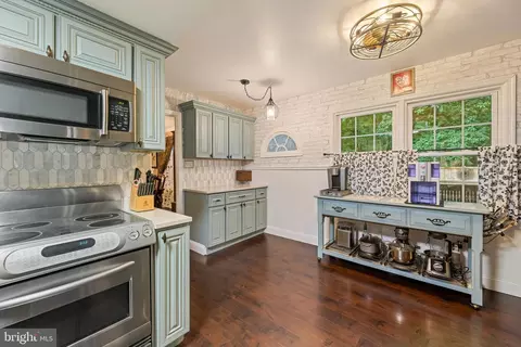 2411 Rosedown Dr, Reston, VA 20191 photo 14