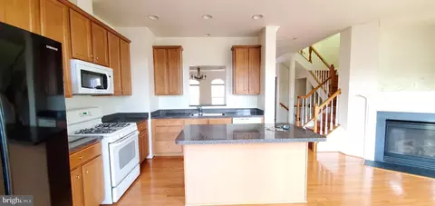 5685 Faircloth Ct, Centreville, VA 20120