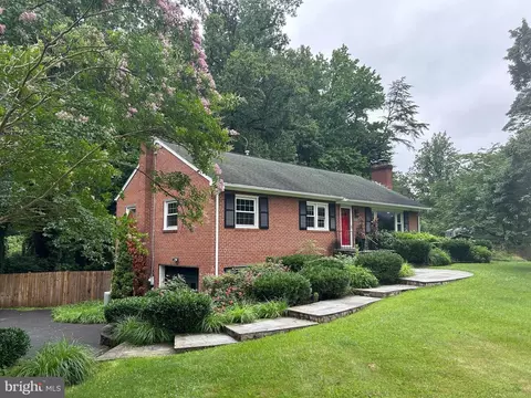 3200 Prosperity Ave, Fairfax, VA 22031