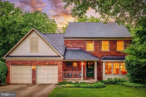 13145 Ladybank Ln, Herndon, VA 20171