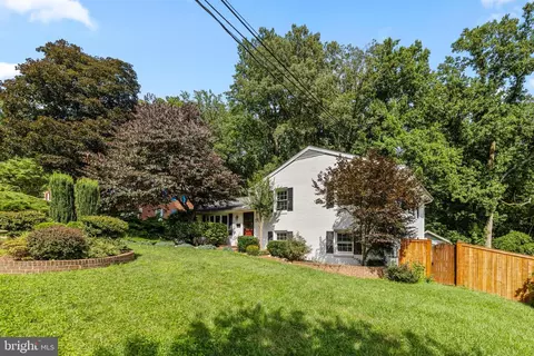 6708 Harwood Pl, Springfield, VA 22152 photo 3