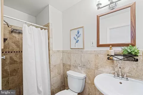 6708 Harwood Pl, Springfield, VA 22152 photo 15