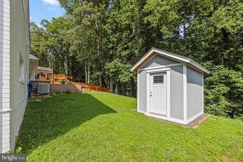 6708 Harwood Pl, Springfield, VA 22152 photo 31