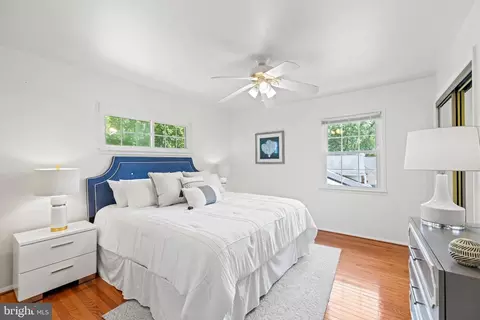 6708 Harwood Pl, Springfield, VA 22152 photo 13