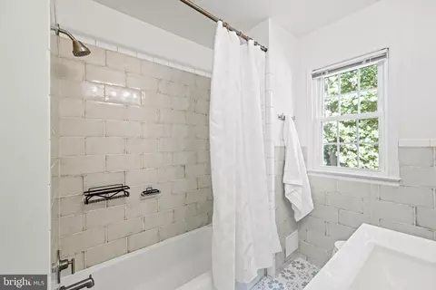6708 Harwood Pl, Springfield, VA 22152 photo 20