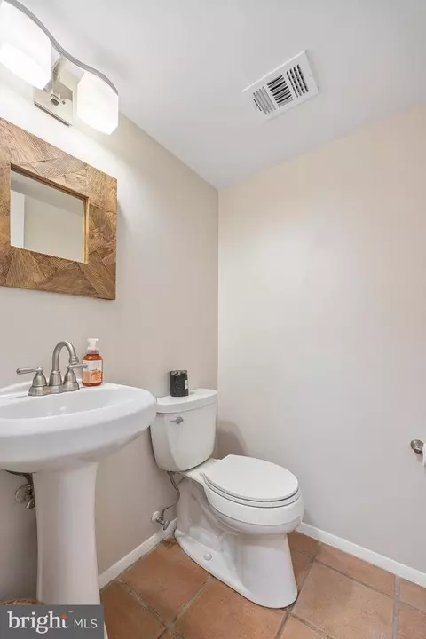 8306 Winslow Ave, Springfield, VA 22152 photo 25