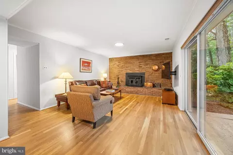 8306 Winslow Ave, Springfield, VA 22152 photo 16