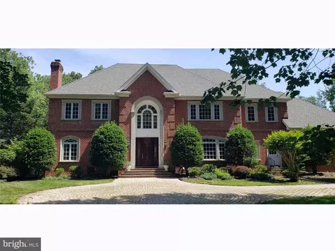 8902 Chequers Way, Mclean, VA 22102