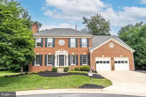 13136 Curved Iron Rd, Herndon, VA 20171