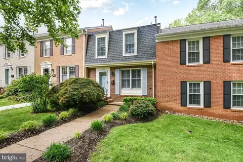 11856 Saint Trinians Ct, Reston, VA 20191
