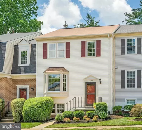 7829 Butterfield Ln, Annandale, VA 22003