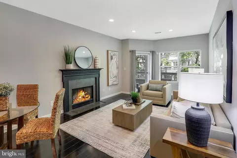 13085 Autumn Woods Way #206, Fairfax, VA 22033