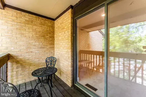 Exterior - 2003 Lakebreeze Way, Reston, VA 20191 photo 5 of 19