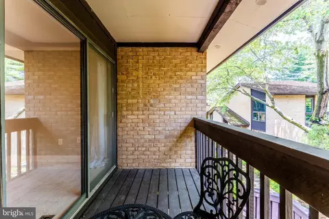Exterior - 2003 Lakebreeze Way, Reston, VA 20191 photo 6 of 19