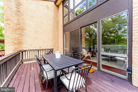 Exterior - 2003 Lakebreeze Way, Reston, VA 20191 photo 8 of 19