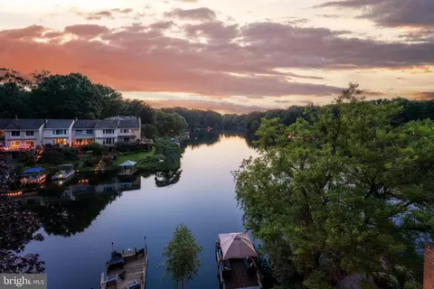 View/Area - 2003 Lakebreeze Way, Reston, VA 20191 photo 2 of 10