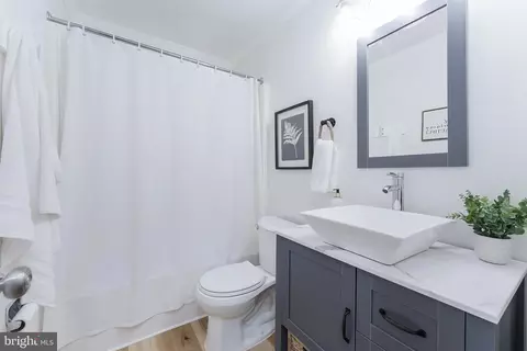 Bath - 2003 Lakebreeze Way, Reston, VA 20191 photo 1 of 5