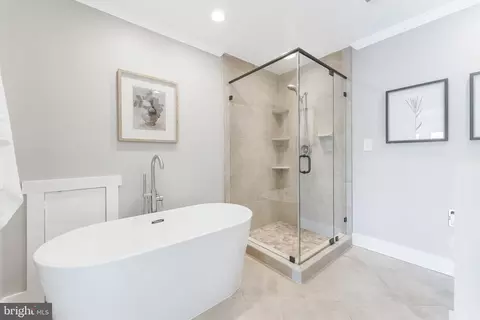 Bath - 2003 Lakebreeze Way, Reston, VA 20191 photo 4 of 5