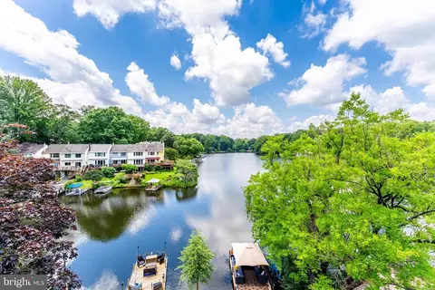 View/Area - 2003 Lakebreeze Way, Reston, VA 20191 photo 8 of 10