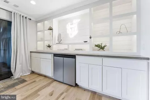 Entry Way - 2003 Lakebreeze Way, Reston, VA 20191 photo 6 of 6