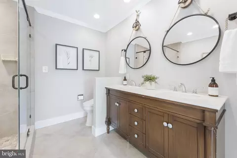 Bath - 2003 Lakebreeze Way, Reston, VA 20191 photo 3 of 5