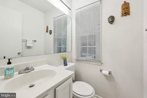 8536 Springfield Oaks Dr, Springfield, VA 22153 photo 15