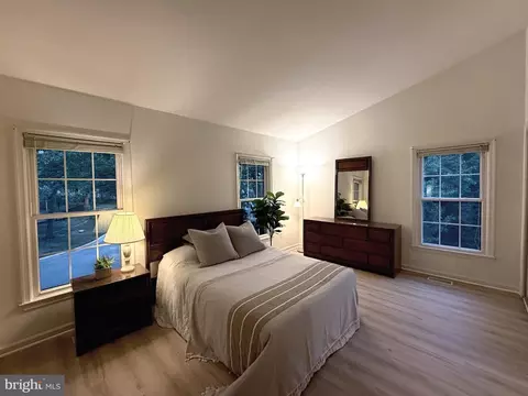 8536 Springfield Oaks Dr, Springfield, VA 22153 photo 19