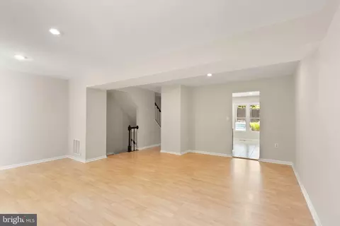 Living - 7390 Stream Way, Springfield, VA 22152 photo 4 of 6