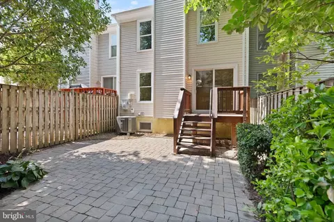 Exterior - 7390 Stream Way, Springfield, VA 22152 photo 5 of 6