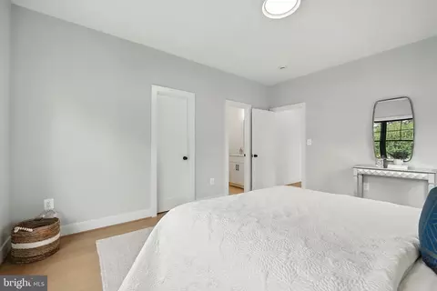 Bedroom - 8118 Drayton Ln, Springfield, VA 22151 photo 8 of 8