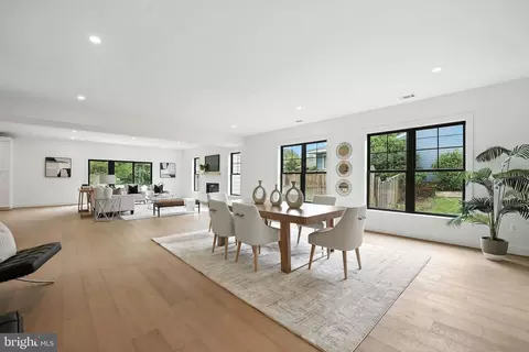 Dining - 8118 Drayton Ln, Springfield, VA 22151 photo 2 of 5