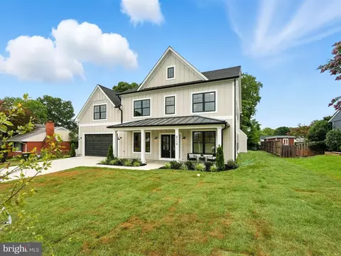 Exterior - 8118 Drayton Ln, Springfield, VA 22151 photo 2 of 6